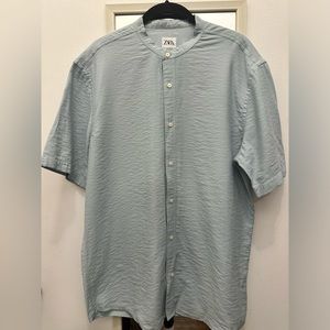 Men’s zara casual button down. Great condition!